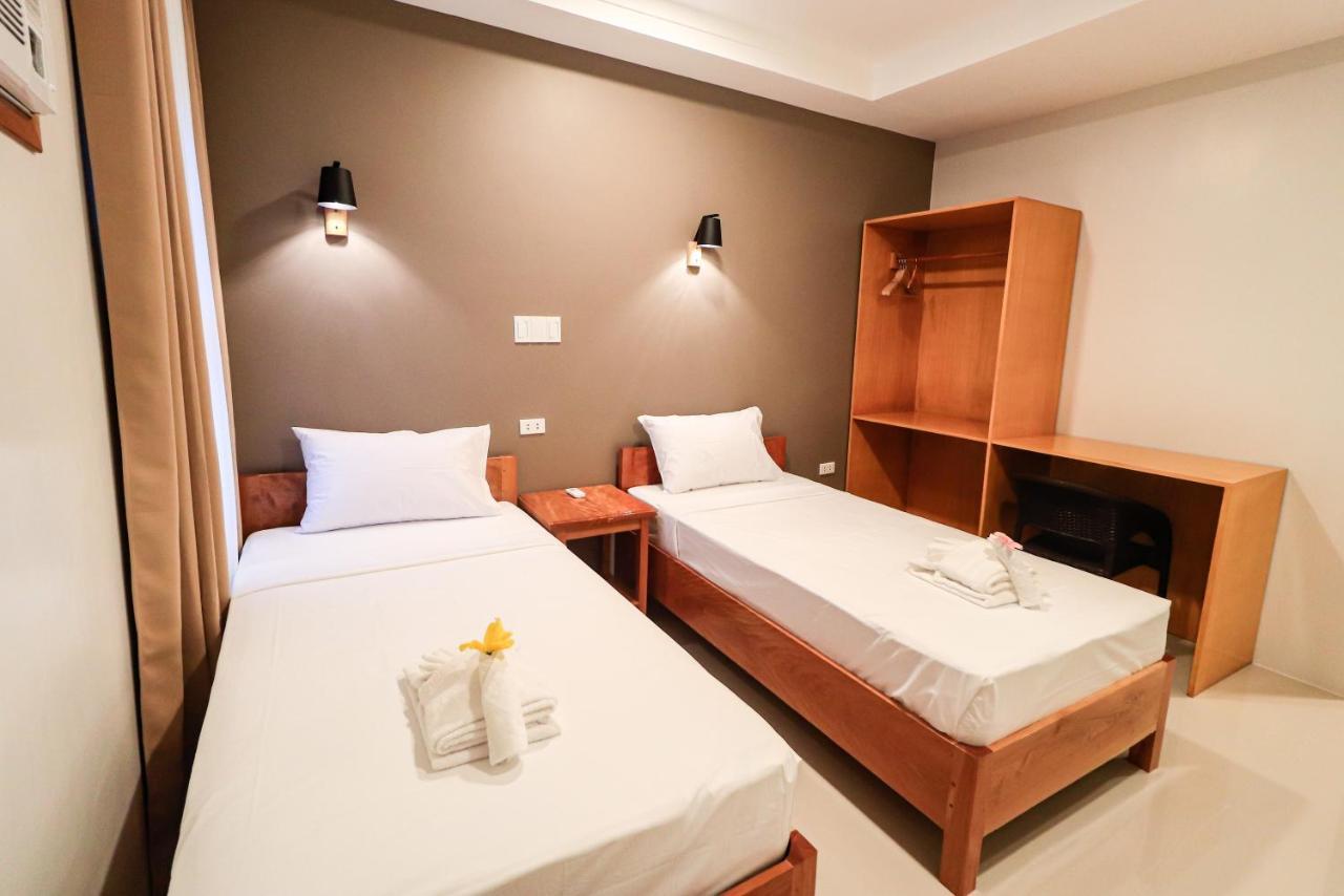 בוסואנגה Josefina'S Tourist Inn מראה חיצוני תמונה